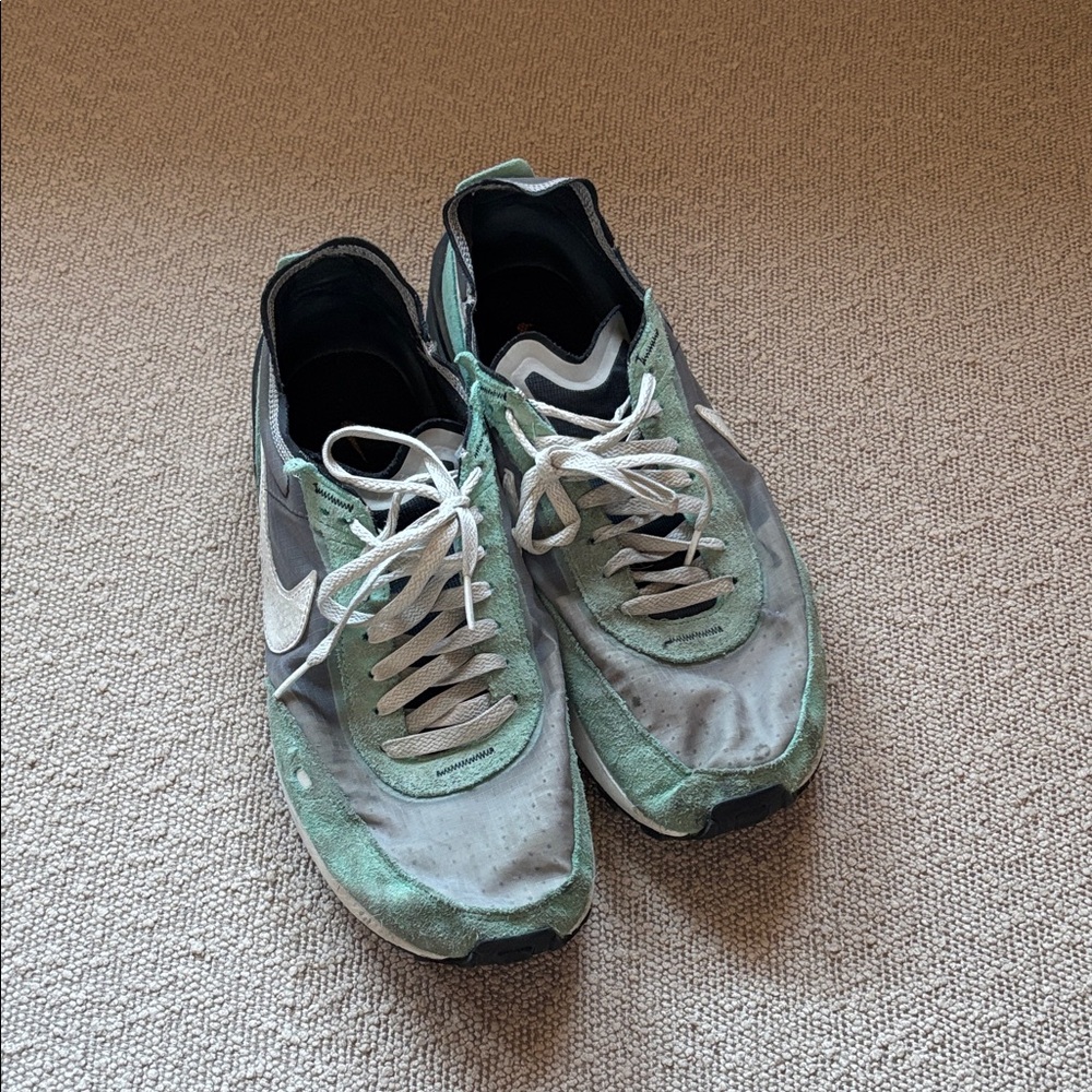 Nike Men's Sneakers in Green and Gray